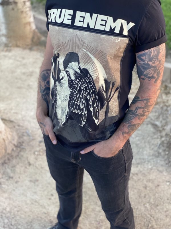True Enemy - Camiseta Negra - Vultures - Imagen 3